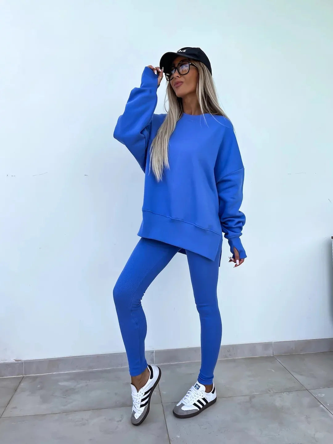 Ensemble coordonné avec sweat ample et leggings