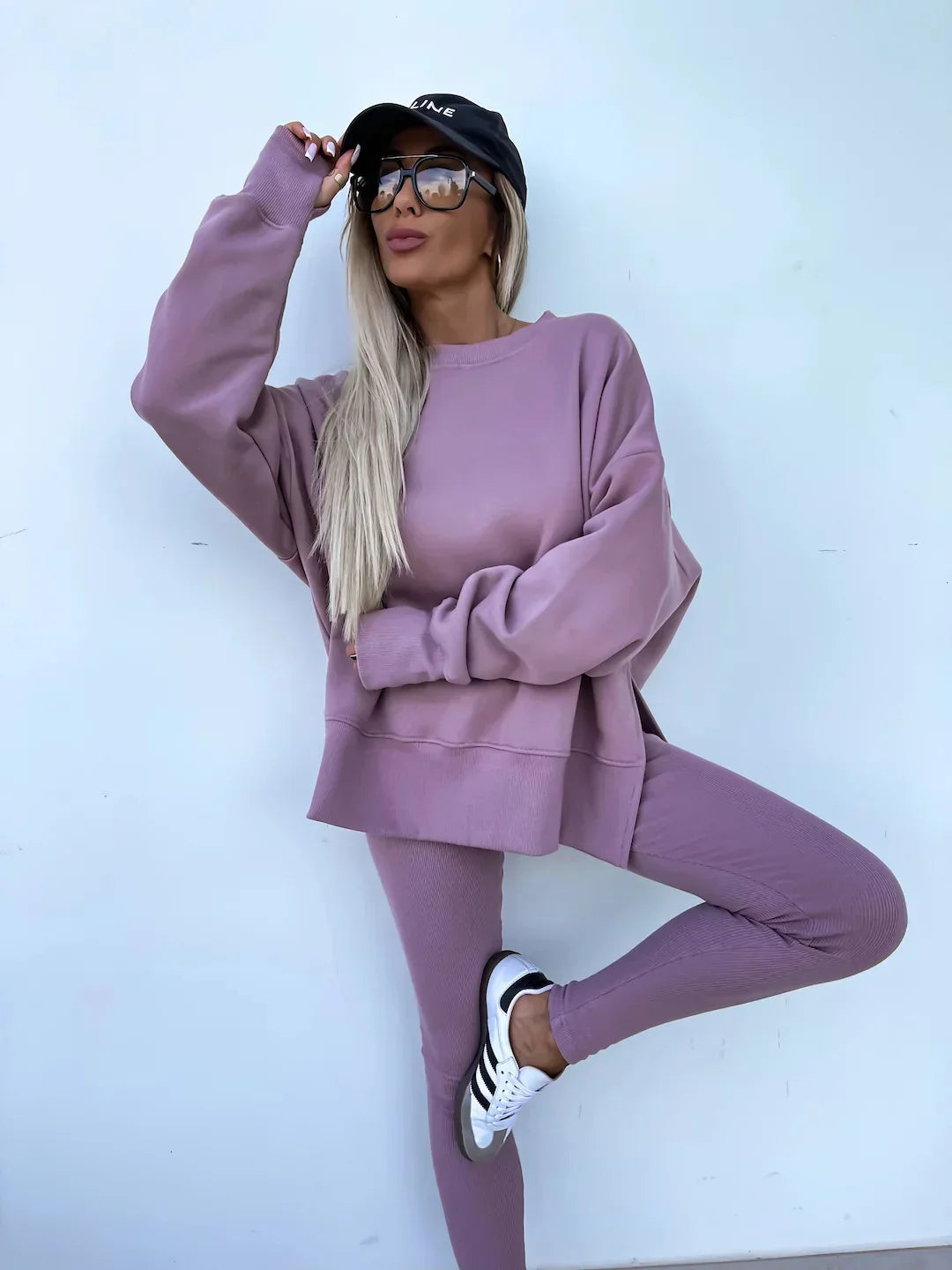 Ensemble coordonné avec sweat ample et leggings
